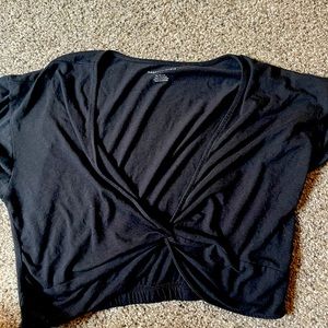 AEO Croptop / Shrug  XL